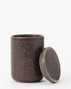 Bloomingville Brom Stoneware Canister 13 Bloomingville Brom Stoneware Canister -Bloomingville Shop BromStonewareCanister MKTN1110 BWN OS D1 T