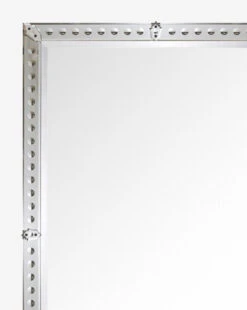 Truman Mirror -Bloomingville Shop TrumanMirror MMIR0059 SLV OS D1